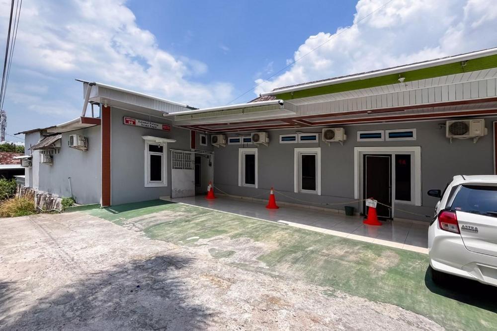 Отель Kostel 99 Pangkal Pinang Redpartner Экстерьер фото